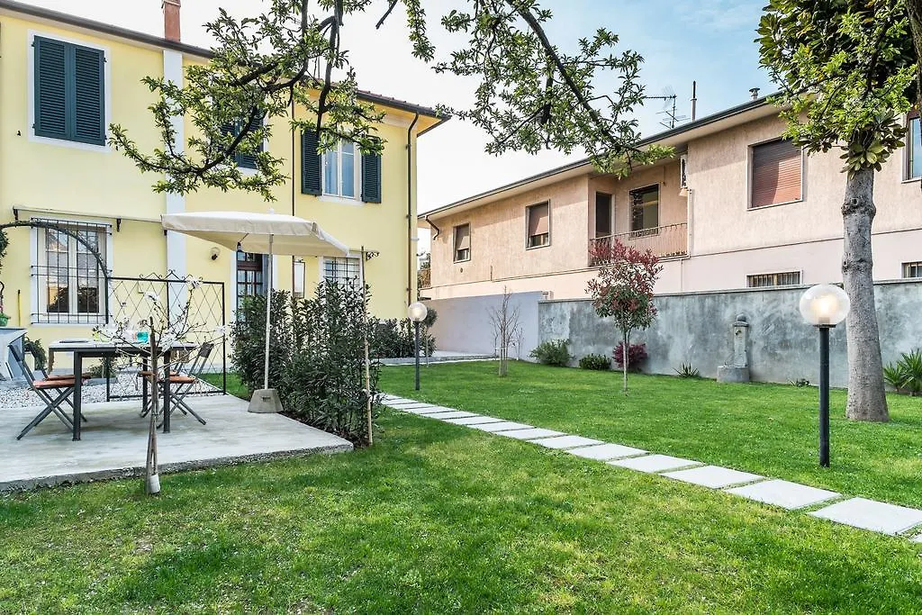 Villa Zibaldone, Vivi Il Giardino In Citta! Lucca